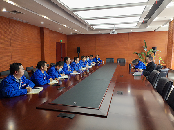3月14日，渭河彬州化工公司質(zhì)量、環(huán)境、職業(yè)健康安全管理體系認(rèn)證工作會(huì)順利召開。(副圖）.jpg