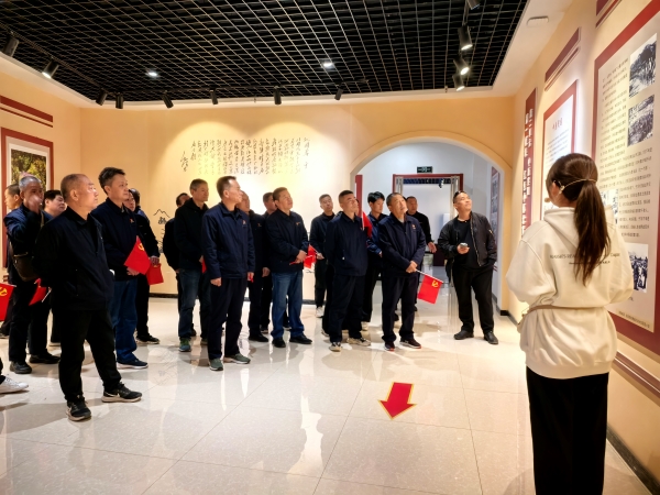 10月26日，北寬坪教紅色育基地聽革命先烈李先念的故事.jpg